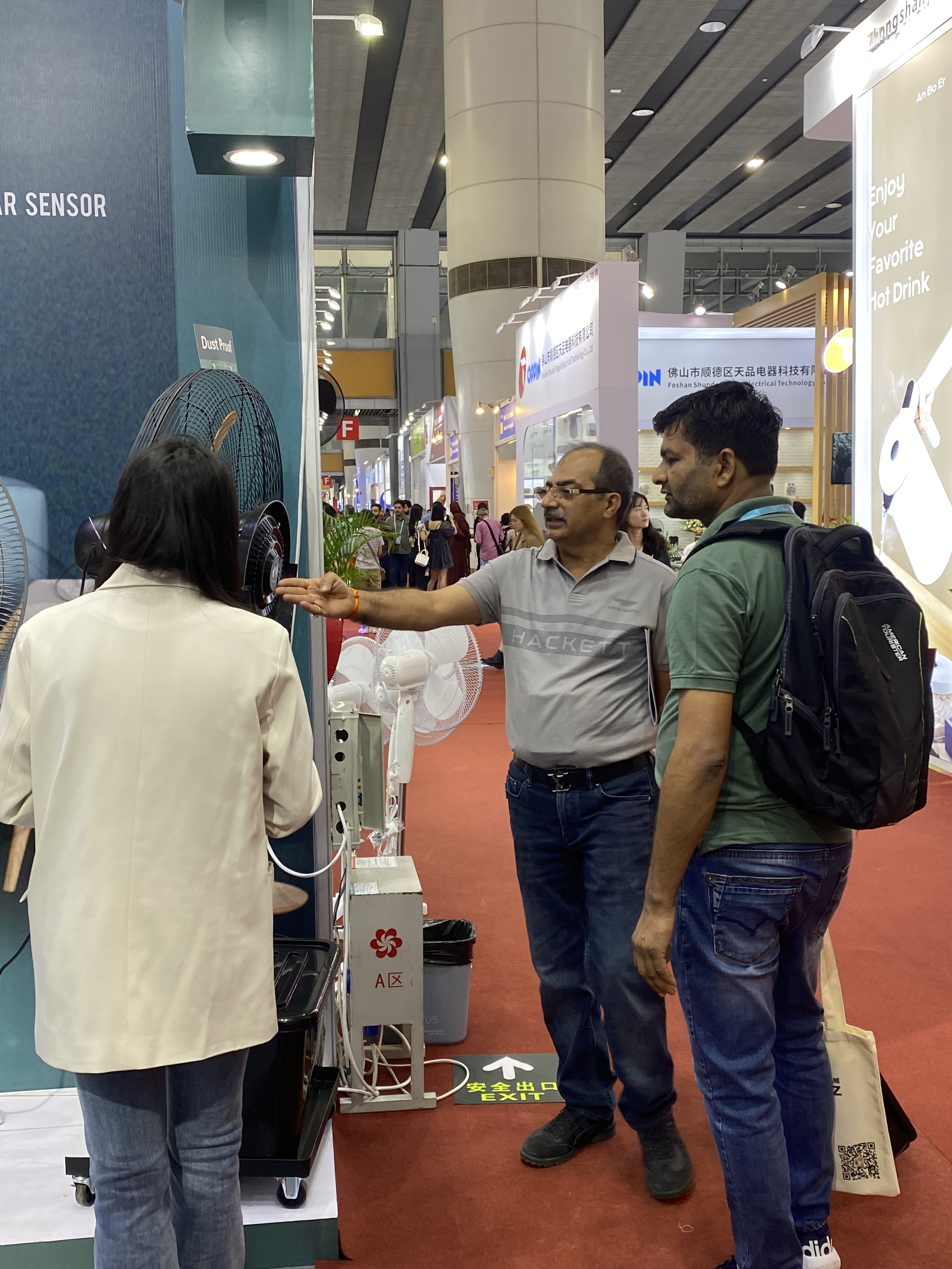 When customers walk through our booth, they are attracted by our BLDC mist fan and ask us about the product feature